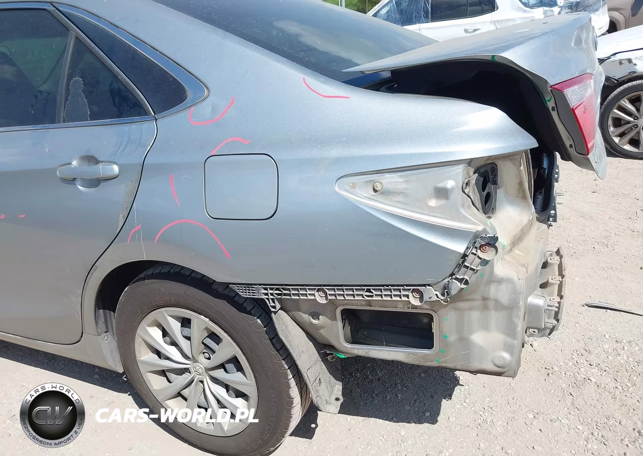 2016 Toyota Camry Le VIN:4T4BF1FKXGR584174 - 18