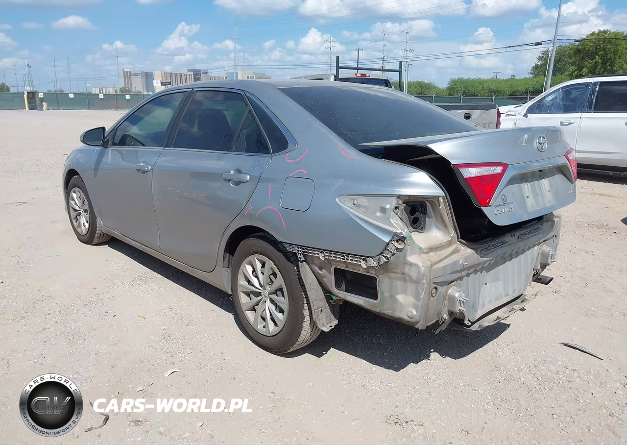 2016 Toyota Camry Le VIN:4T4BF1FKXGR584174 - 3