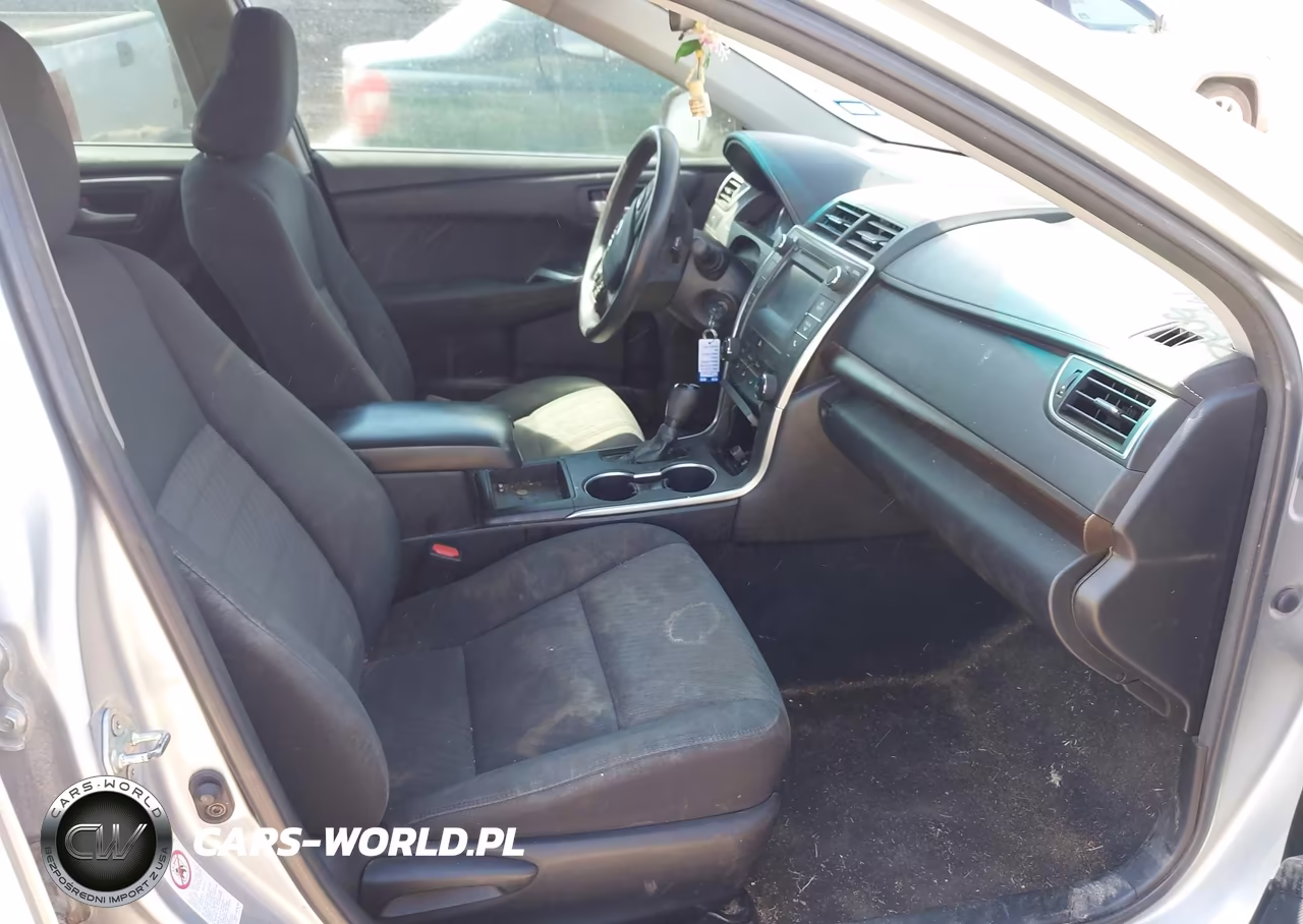 2016 Toyota Camry Le VIN:4T4BF1FKXGR584174 - 5