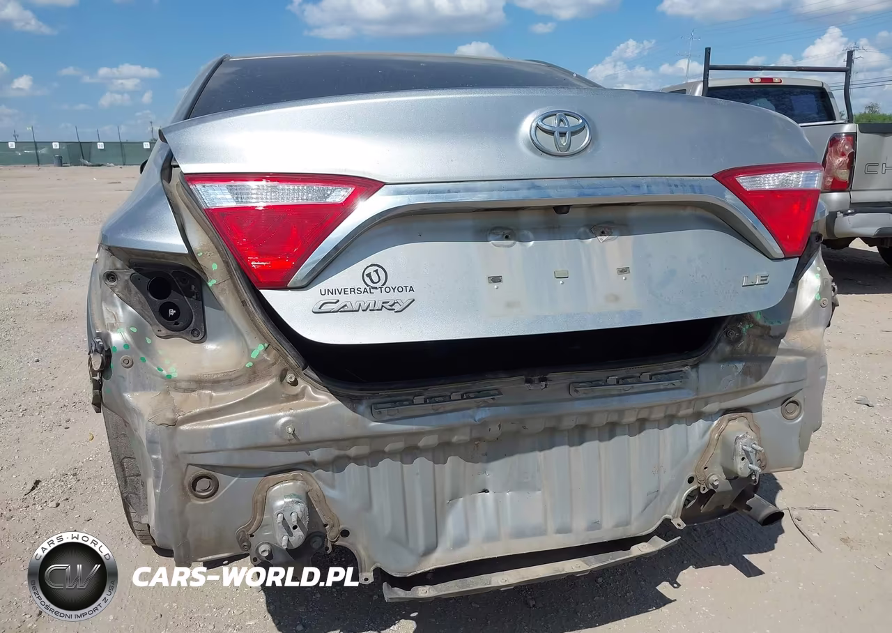 2016 Toyota Camry Le VIN:4T4BF1FKXGR584174 - 6