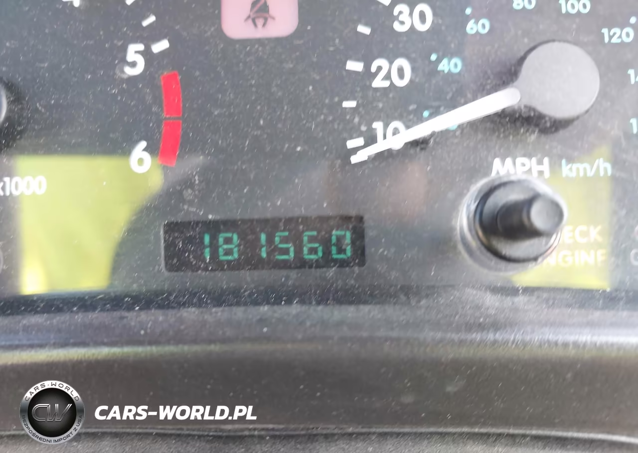 2000 Jeep Wrangler Sahara VIN:1J4FA59S7YP702662 - 16