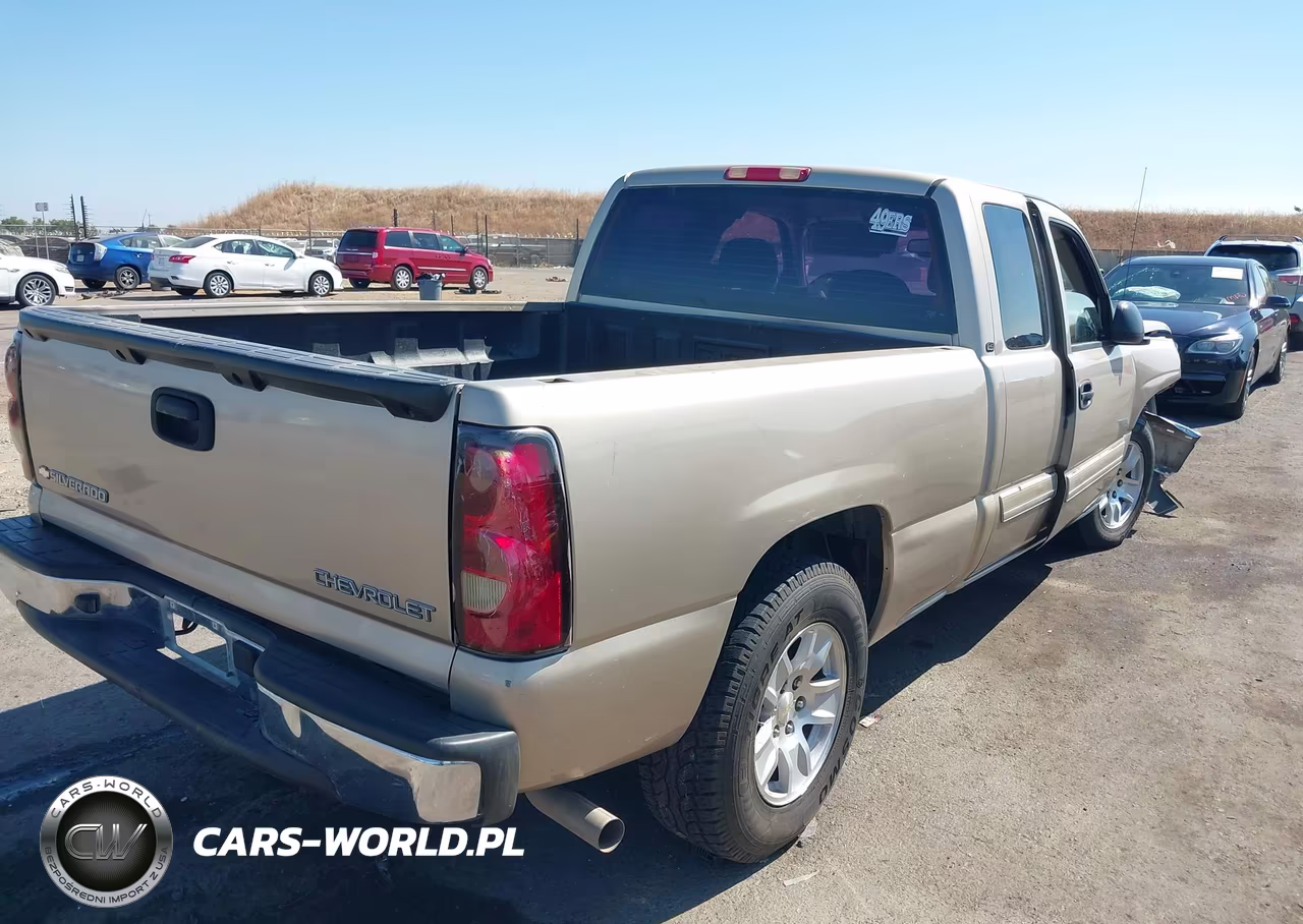 2004 Chevrolet Silverado 1500 Ls VIN:2GCEC19V241302661 - 4