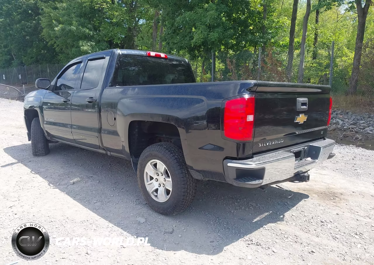 2018 Chevrolet Silverado 1500 1Lt VIN:1GCVKREC3JZ358827 - 3