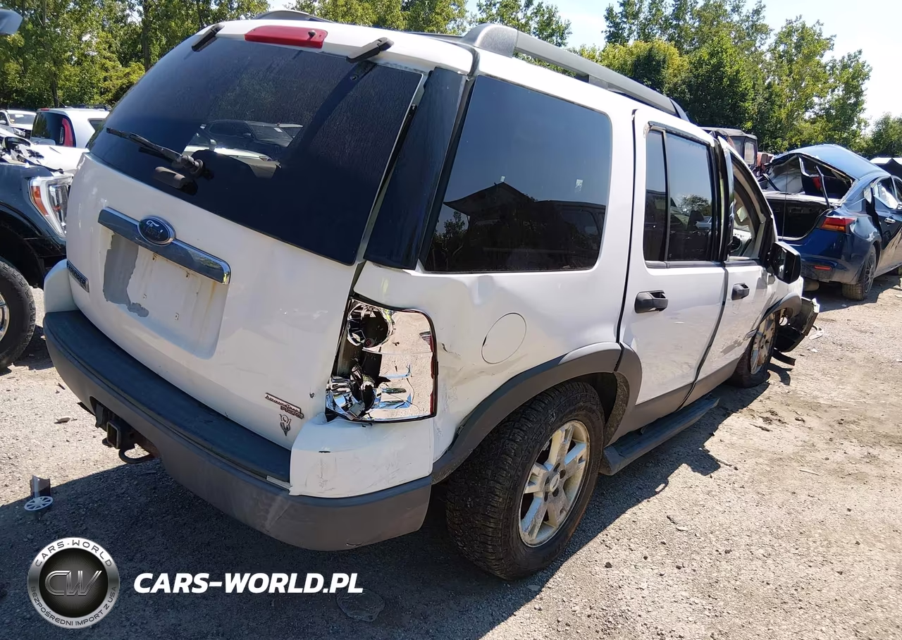 2006 Ford Explorer Xlt VIN:1FMEU73846UB12351 - 4