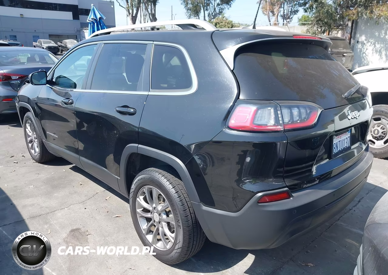 2020 Jeep Cherokee Latitude Plus Fwd VIN:1C4PJLLB9LD519572 - 3