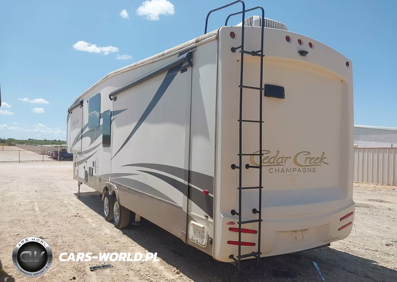 2018 Forest River Cedar 38Erk VIN:4X4FCRP23JS219953 - 3
