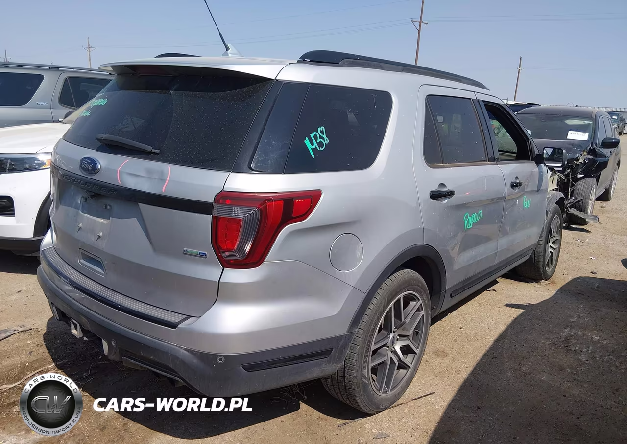 2018 Ford Explorer Sport VIN:1FM5K8GT9JGC05349 - 4