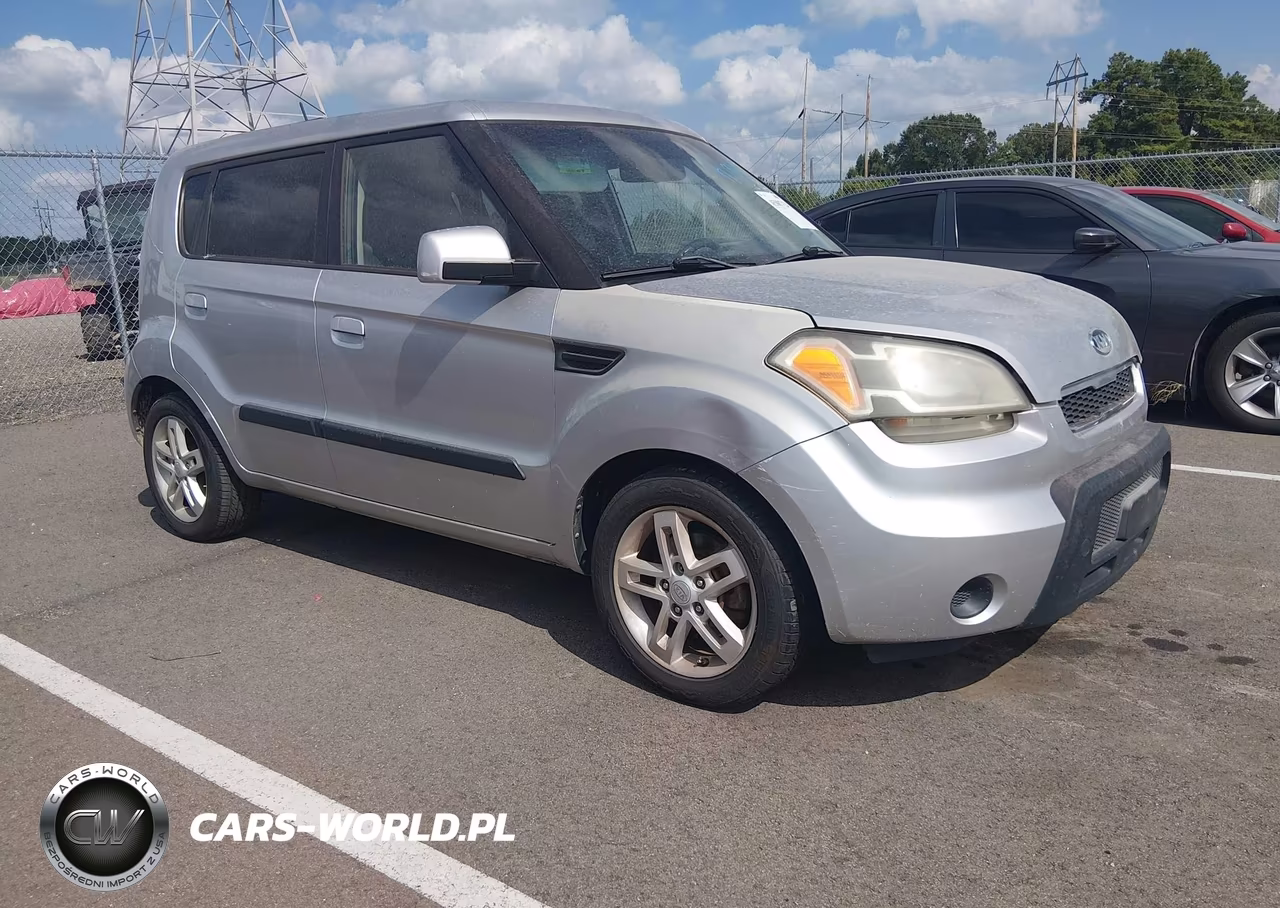 2010 Kia Soul +