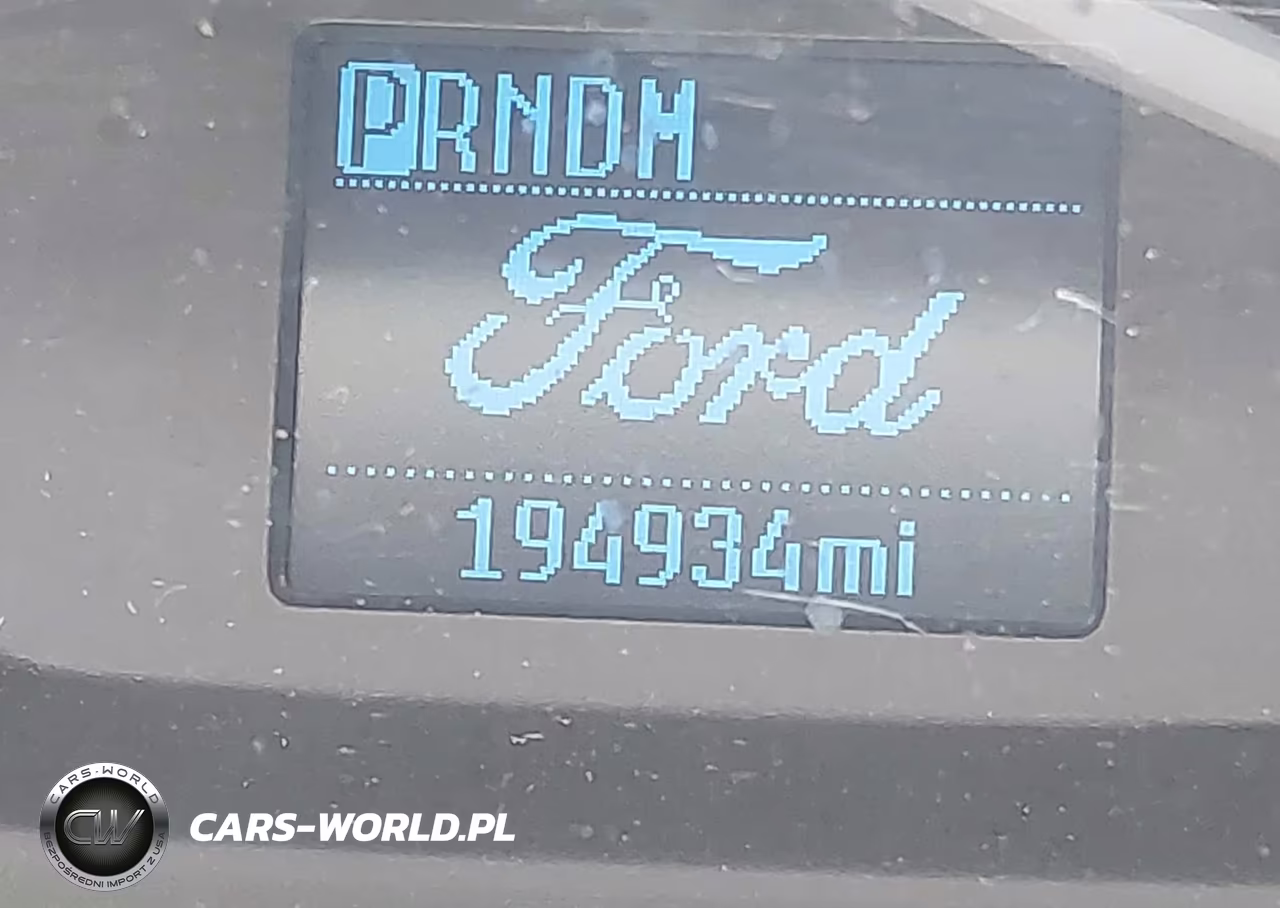 2018 Ford Transit-250 VIN:1FTYR1ZM0JKA58698 - 15