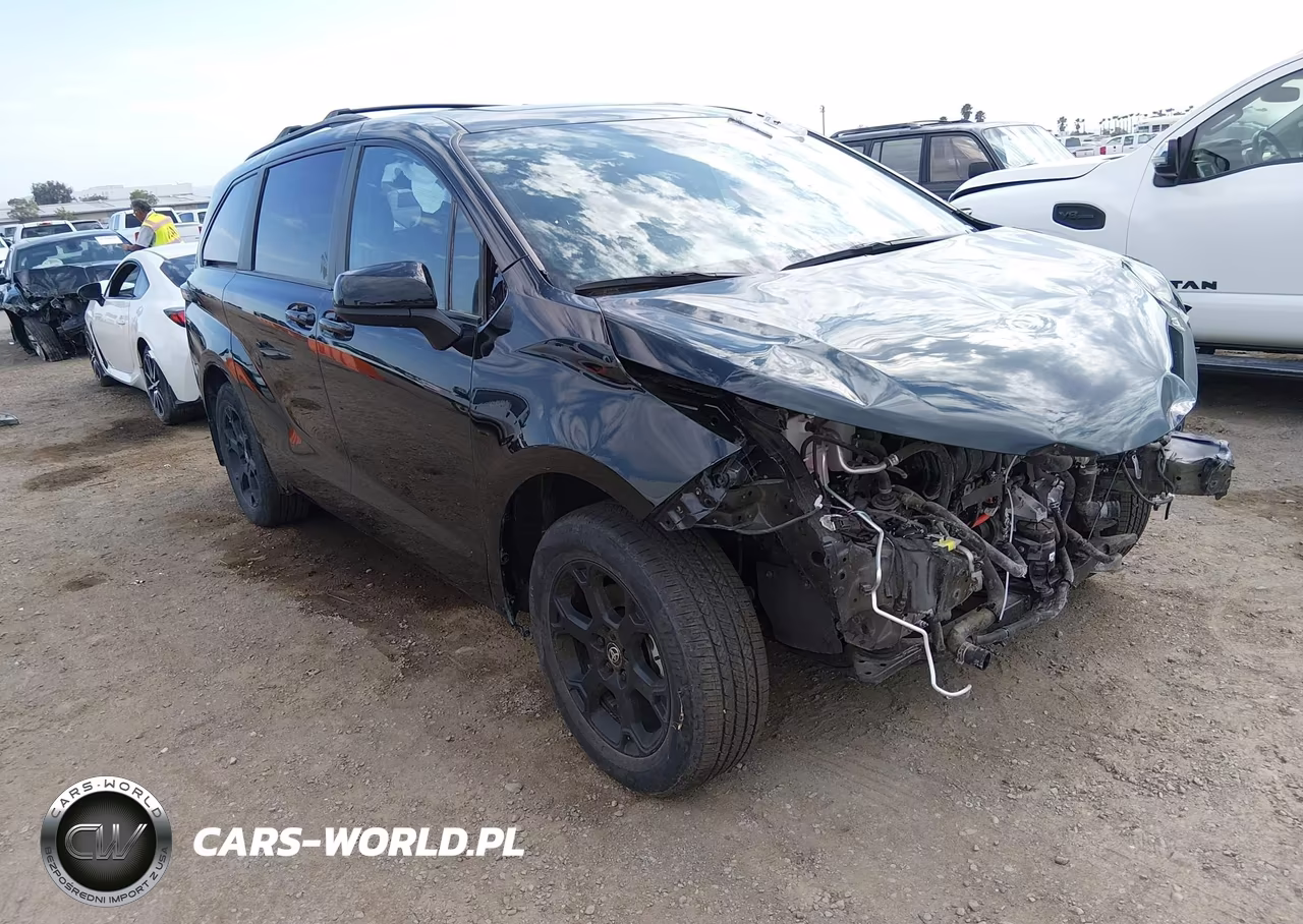 2025 Toyota Sienna Woodland Edition – zdjęcie 1 z 17