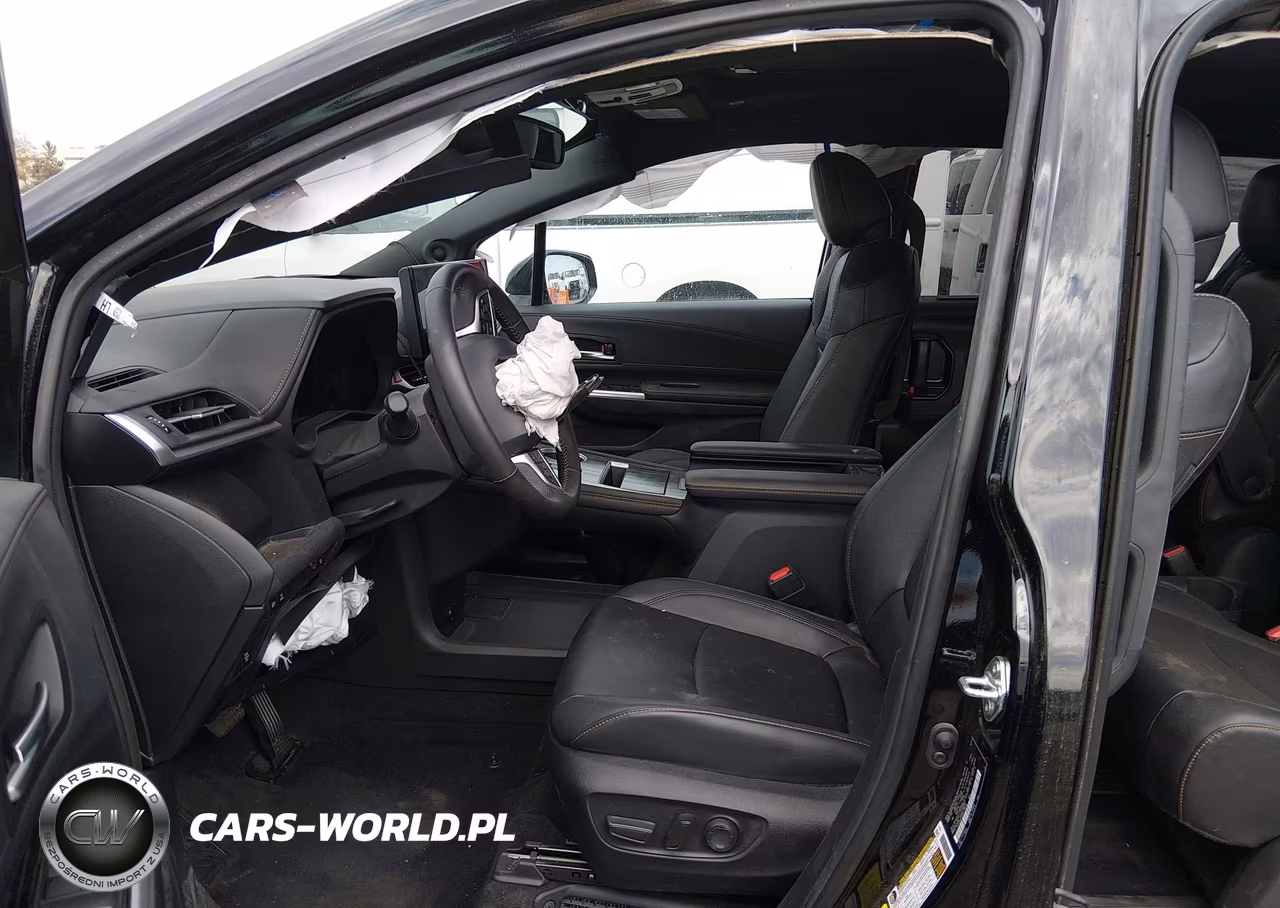 2025 Toyota Sienna Woodland Edition VIN:5TDCSKFC3SS175878 - 5