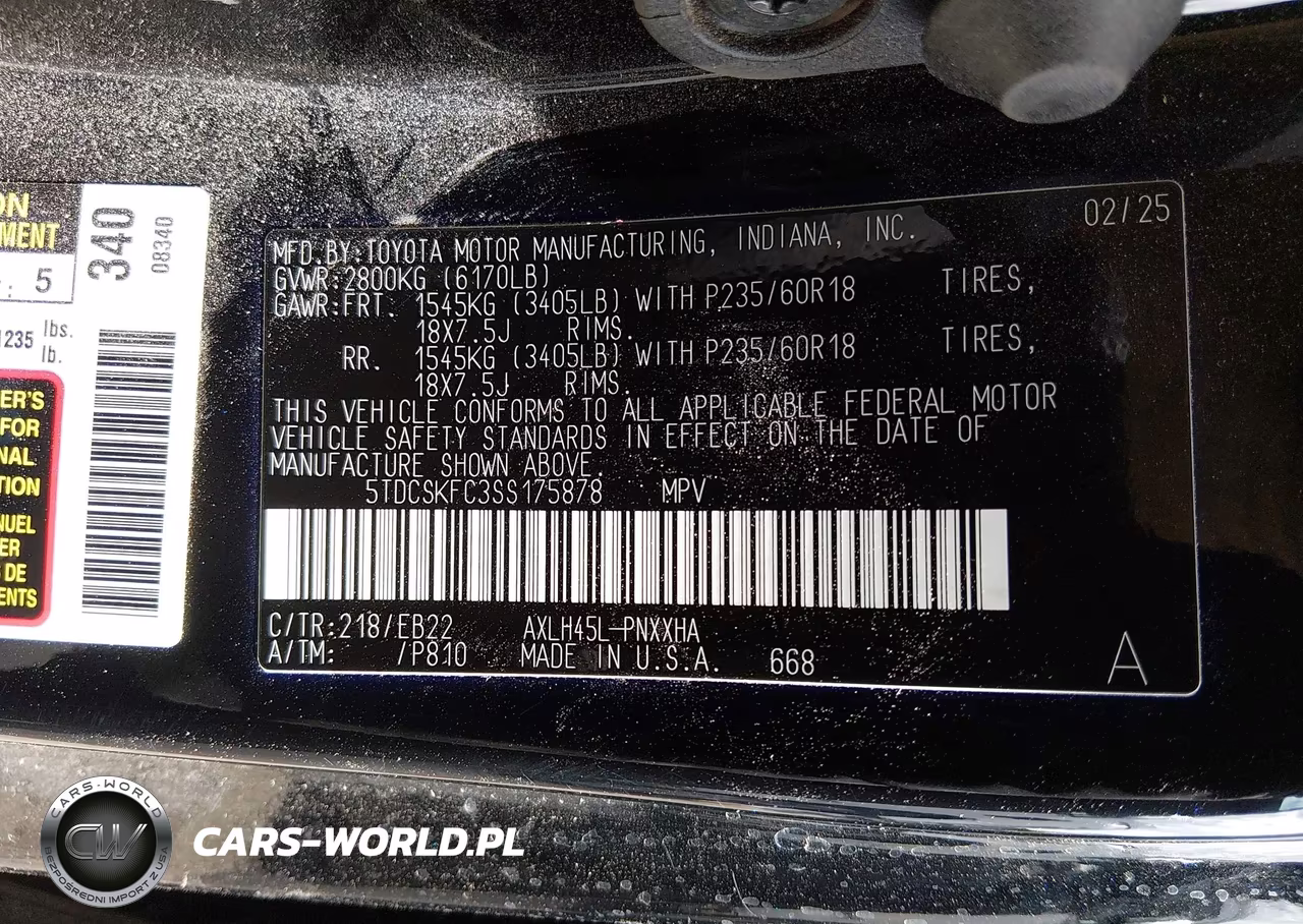 2025 Toyota Sienna Woodland Edition VIN:5TDCSKFC3SS175878 - 9