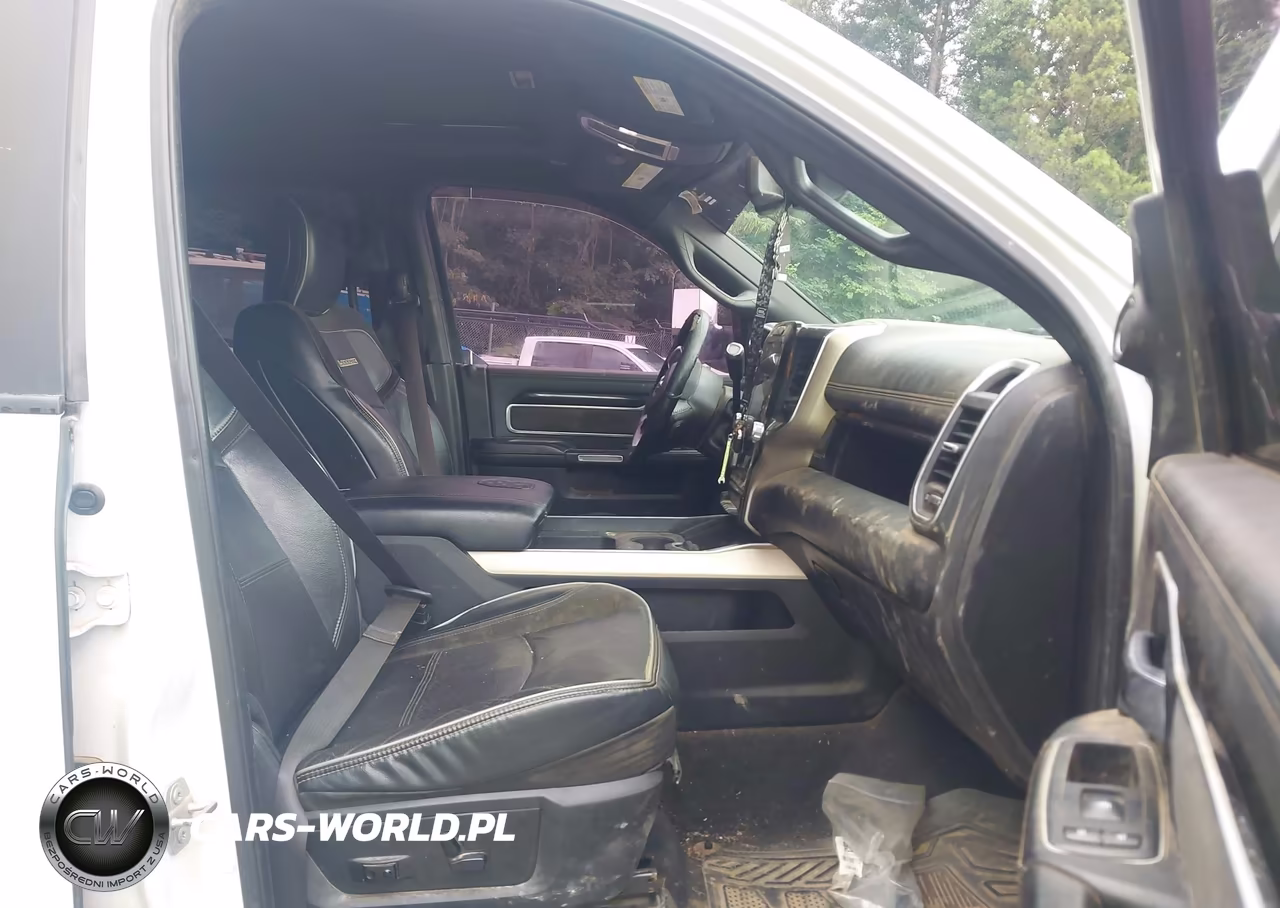 2019 Ram 3500 Laramie 4X4 8' Box VIN:3C63RRJL1KG618384 - 5