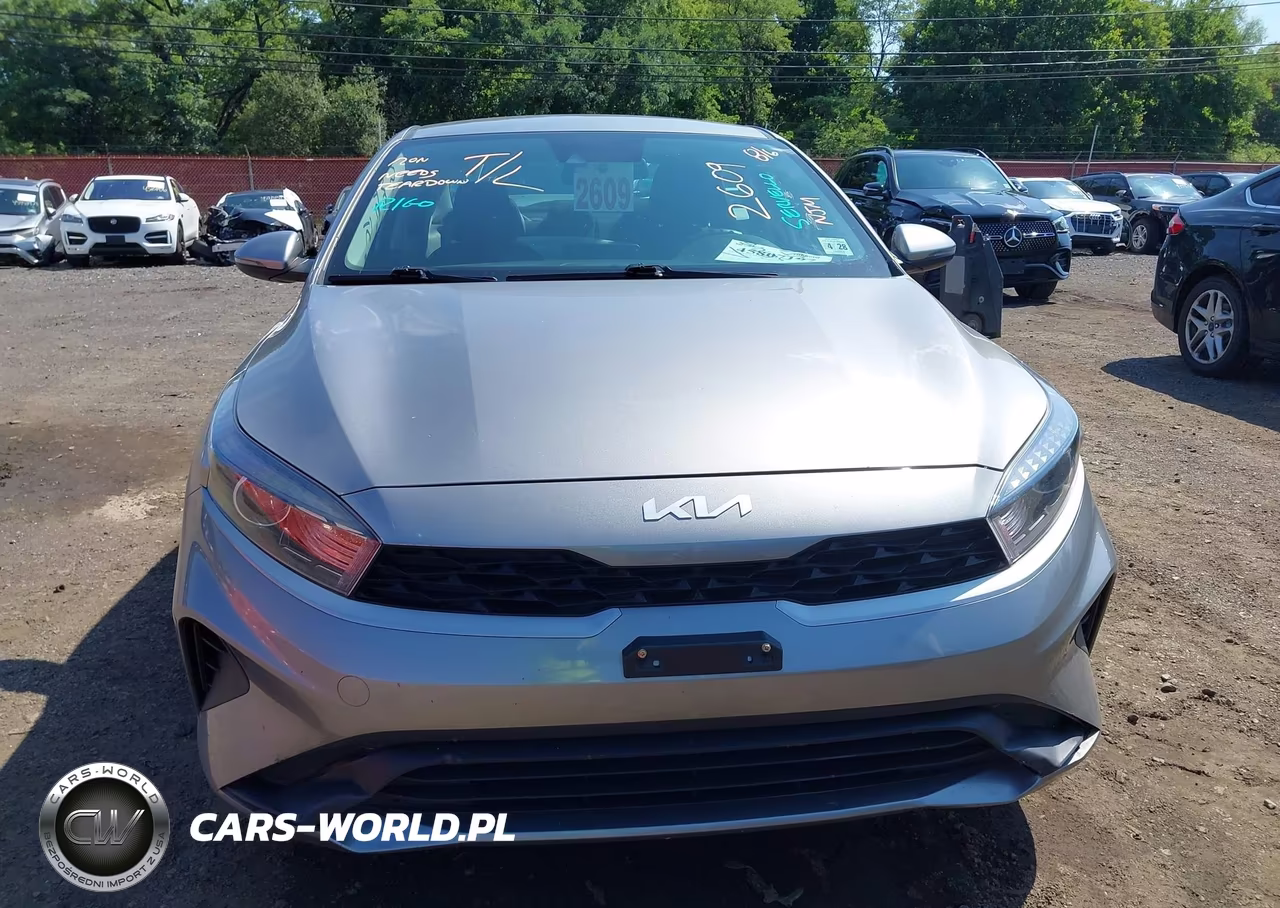 2023 Kia Forte Lxs VIN:3KPF24AD3PE583615 - 12