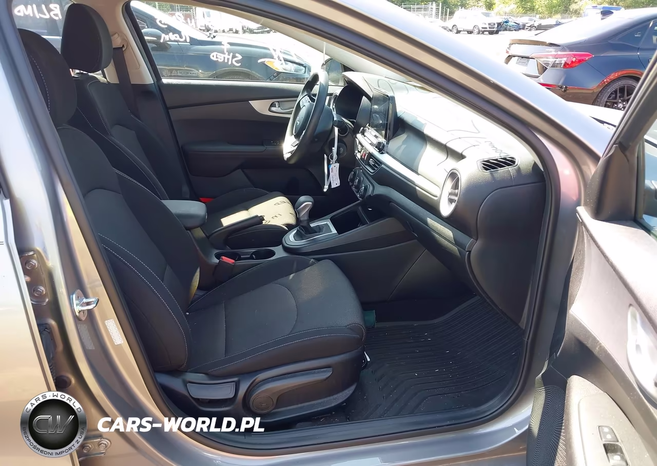 2023 Kia Forte Lxs VIN:3KPF24AD3PE583615 - 5