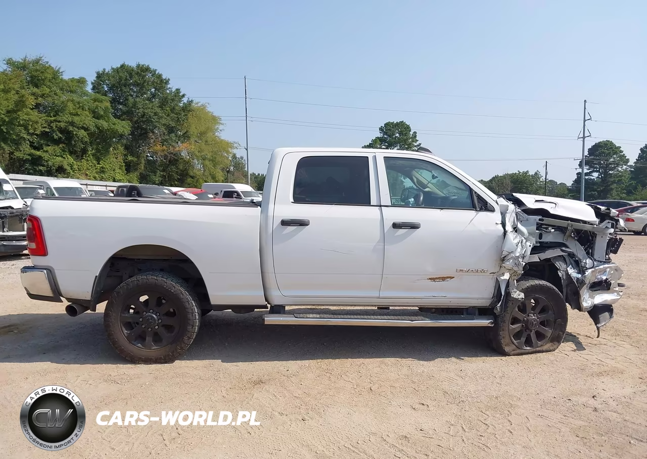2020 Ram 2500 VIN:3C6UR5CJ2LG250646 - 13