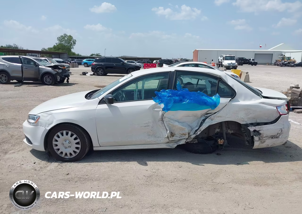 2011 Volkswagen Jetta 2.0L S VIN:3VW2K7AJ6BM324036 - 14