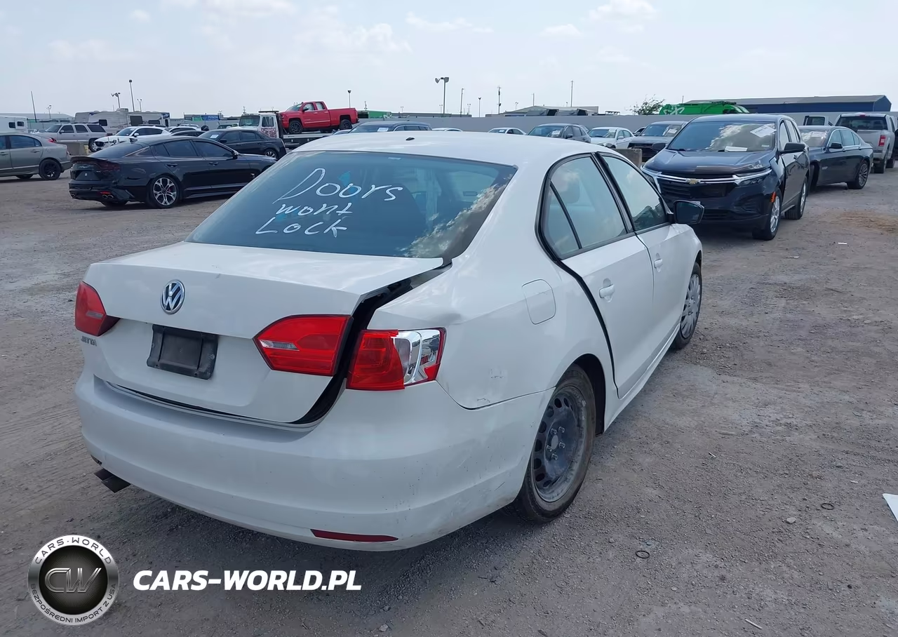 2011 Volkswagen Jetta 2.0L S VIN:3VW2K7AJ6BM324036 - 4