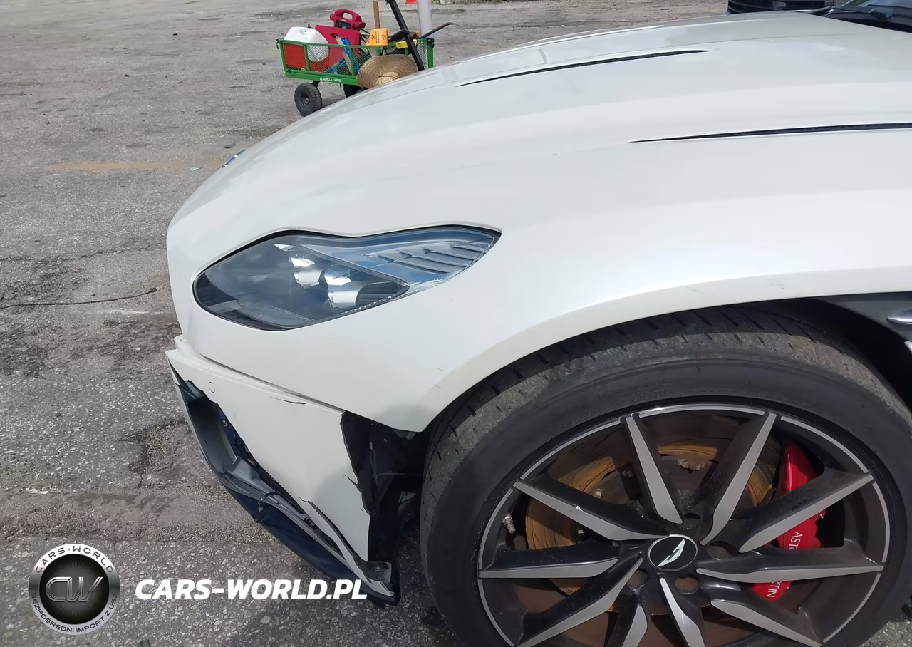2017 Aston Martin Db11 Launch Edition VIN:SCFRMFAV1HGL02877 - 18