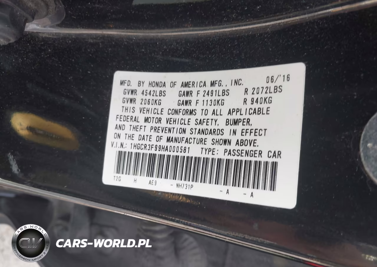 2017 Honda Accord Touring V6 VIN:1HGCR3F99HA000581 - 9