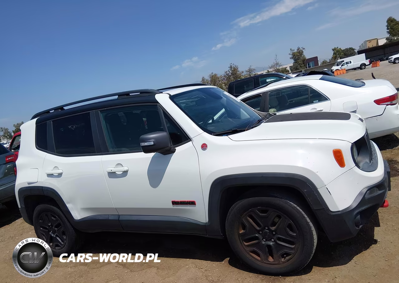2018 Jeep Renegade Trailhawk 4X4 VIN:ZACCJBCBXJPG88698 - 13