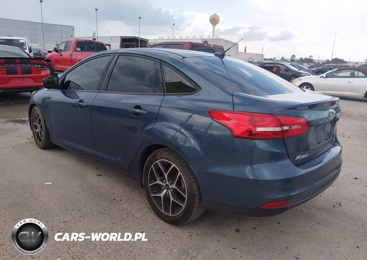 2018 Ford Focus Sel VIN:1FADP3H26JL230717 - 3