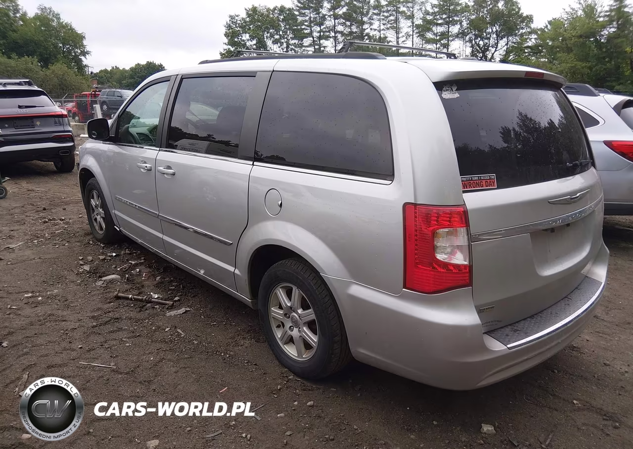 2012 Chrysler Town & Country Touring VIN:2C4RC1BG5CR386164 - 3