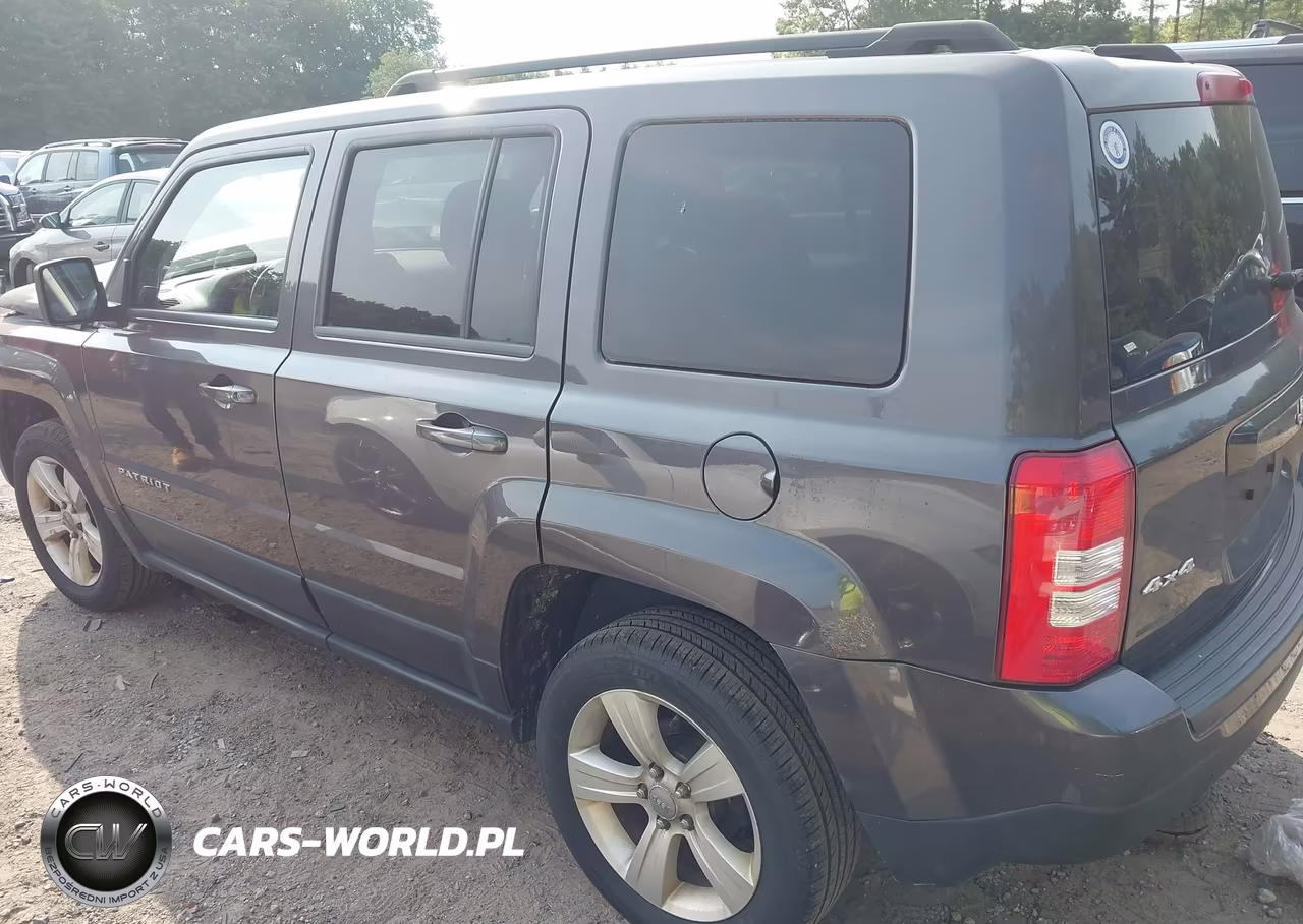 2015 Jeep Patriot Latitude VIN:1C4NJRFB2FD417282 - 3