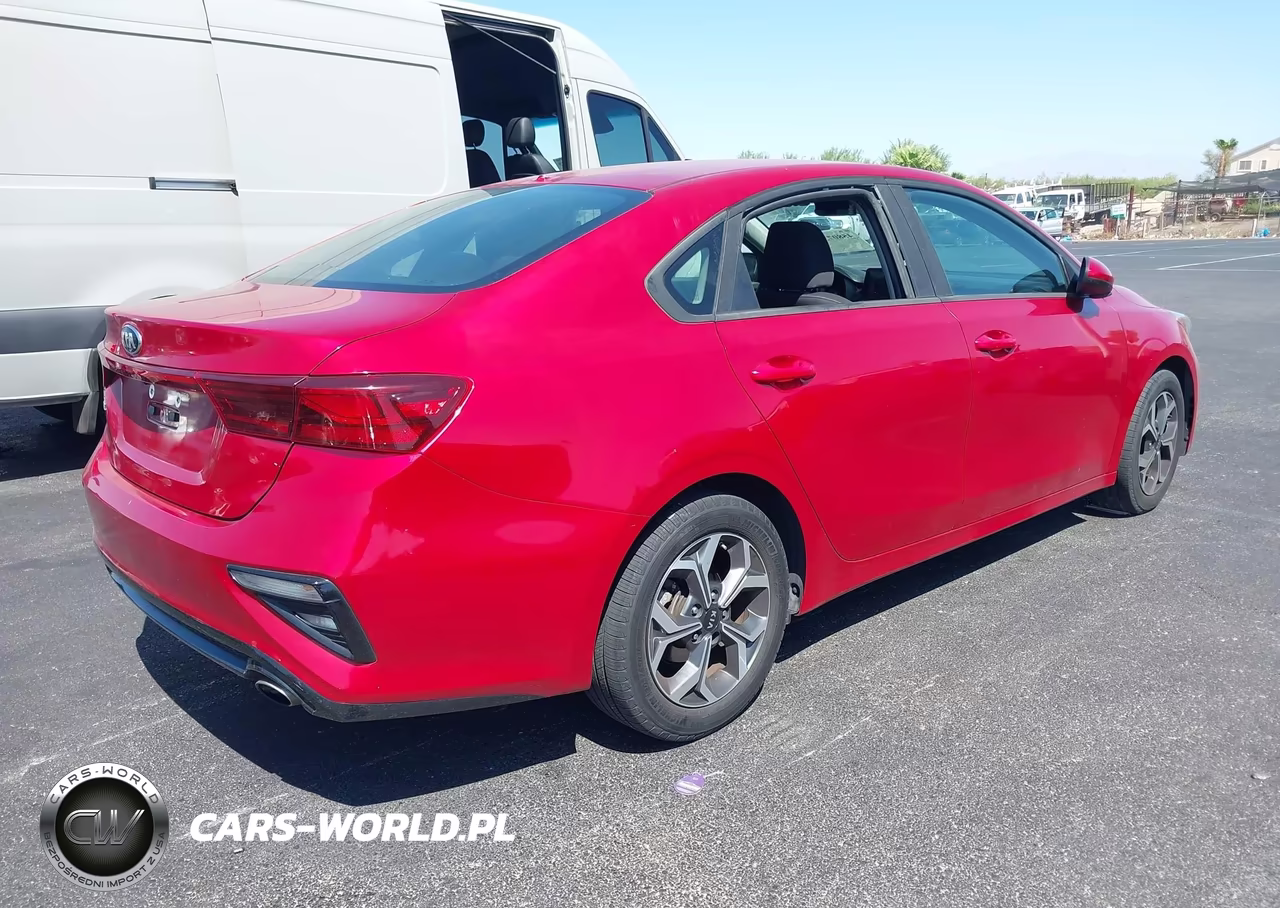 2019 Kia Forte Lxs VIN:3KPF24AD8KE072667 - 4