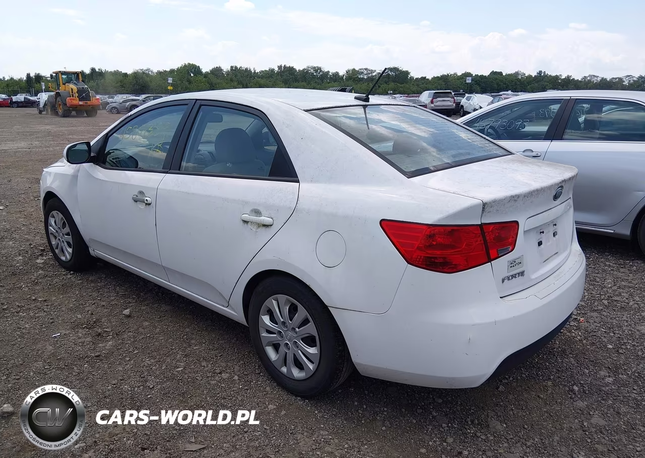 2010 Kia Forte Lx VIN:KNAFT4A27A5285063 - 3