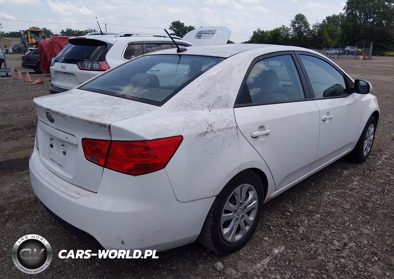 2010 Kia Forte Lx VIN:KNAFT4A27A5285063 - 4
