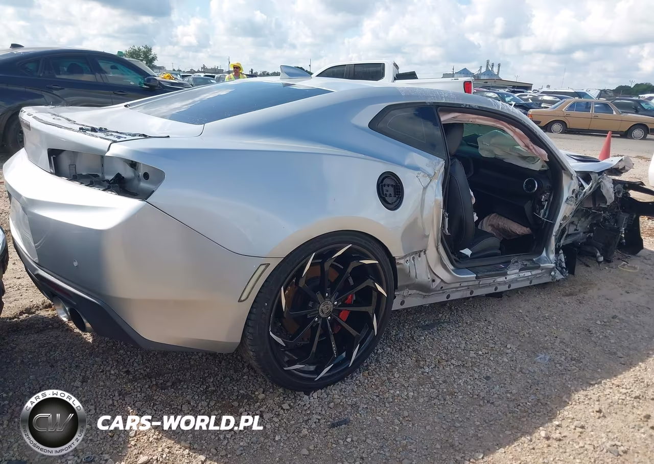 2017 Chevrolet Camaro 2Ss VIN:1G1FH1R76H0190769 - 4
