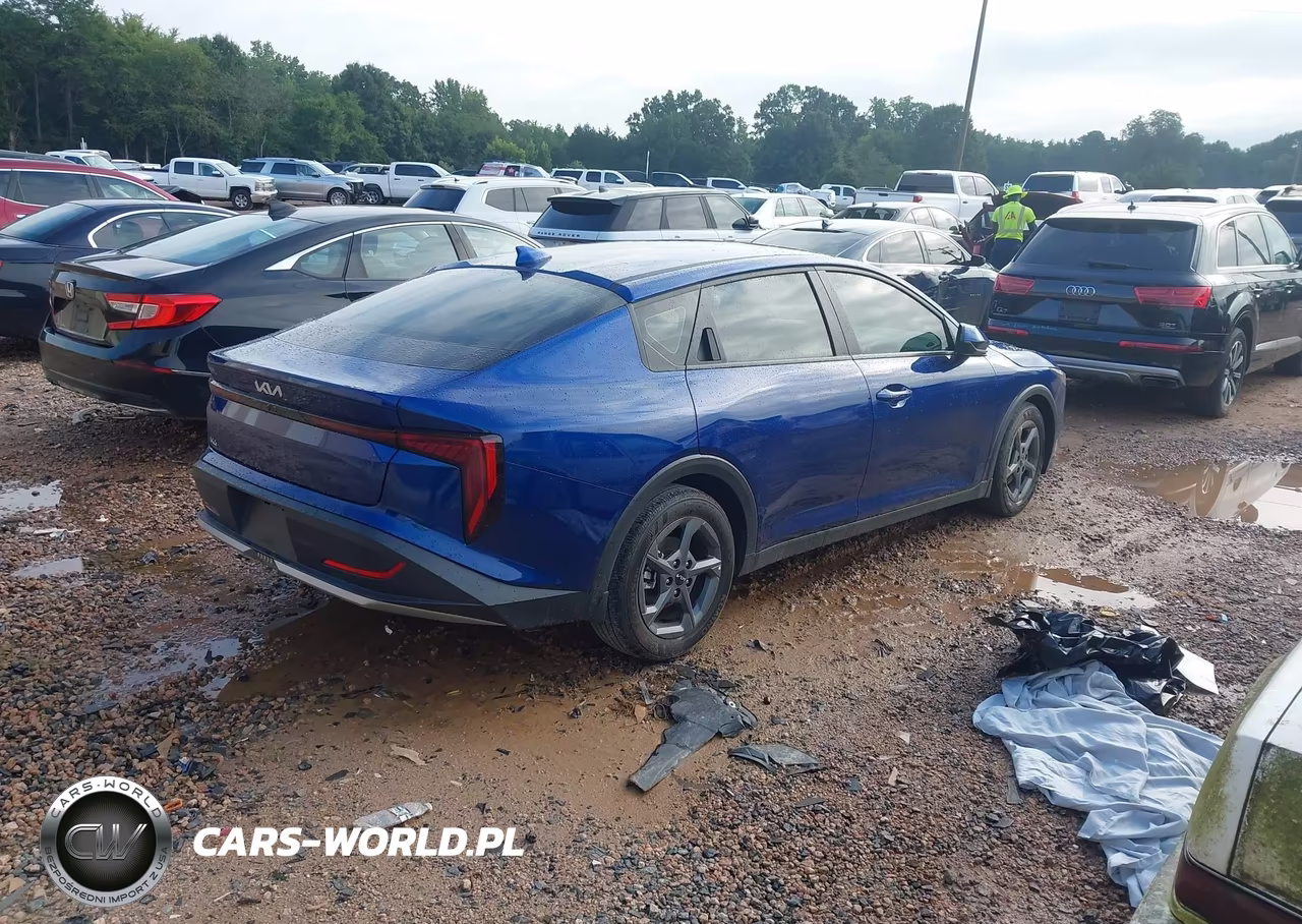 2025 Kia K4 Lxs VIN:3KPFT4DE4SE046004 - 4
