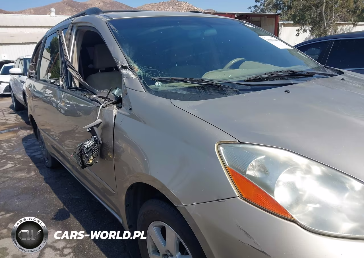 2009 Toyota Sienna Le VIN:5TDZK23CX9S266753 - 12