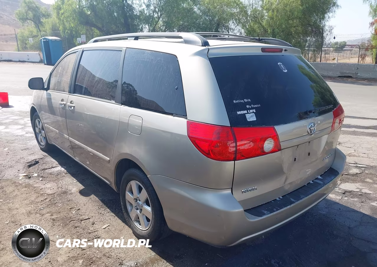 2009 Toyota Sienna Le VIN:5TDZK23CX9S266753 - 3