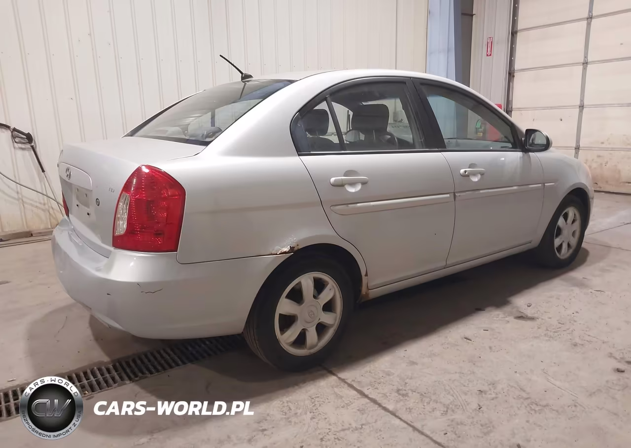 2006 Hyundai Accent Gls VIN:KMHCN46CX6U048254 - 4