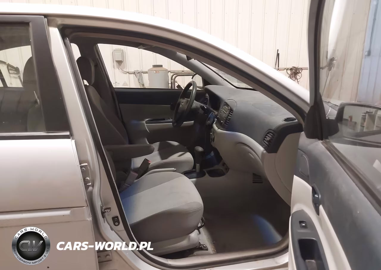 2006 Hyundai Accent Gls VIN:KMHCN46CX6U048254 - 5