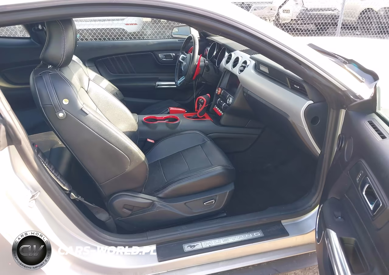 2015 Ford Mustang Ecoboost VIN:1FA6P8TH4F5330652 - 5