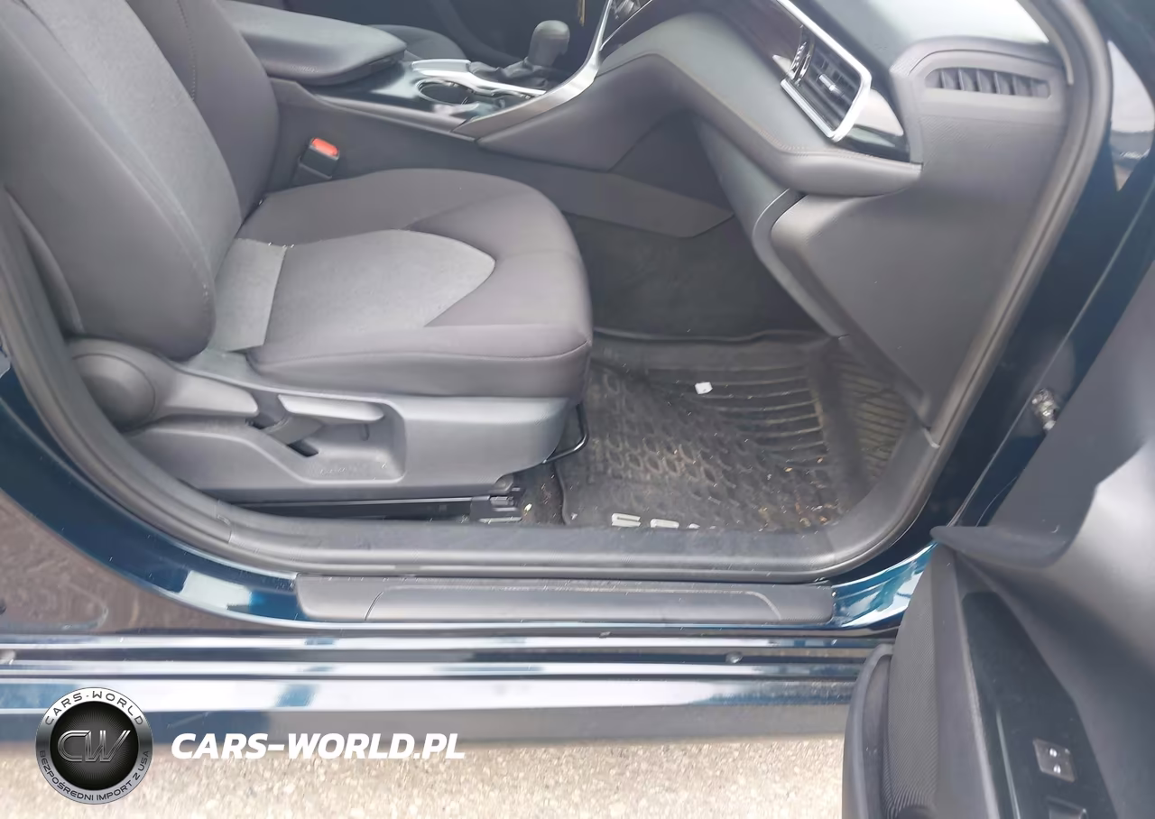 2018 Toyota Camry Le VIN:4T1B11HK8JU537271 - 5