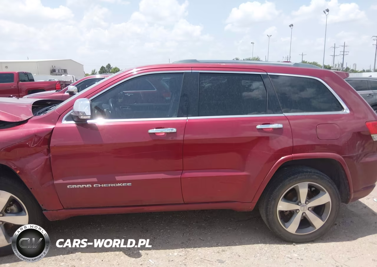 2015 Jeep Grand Cherokee Overland VIN:1C4RJECG3FC823099 - 14