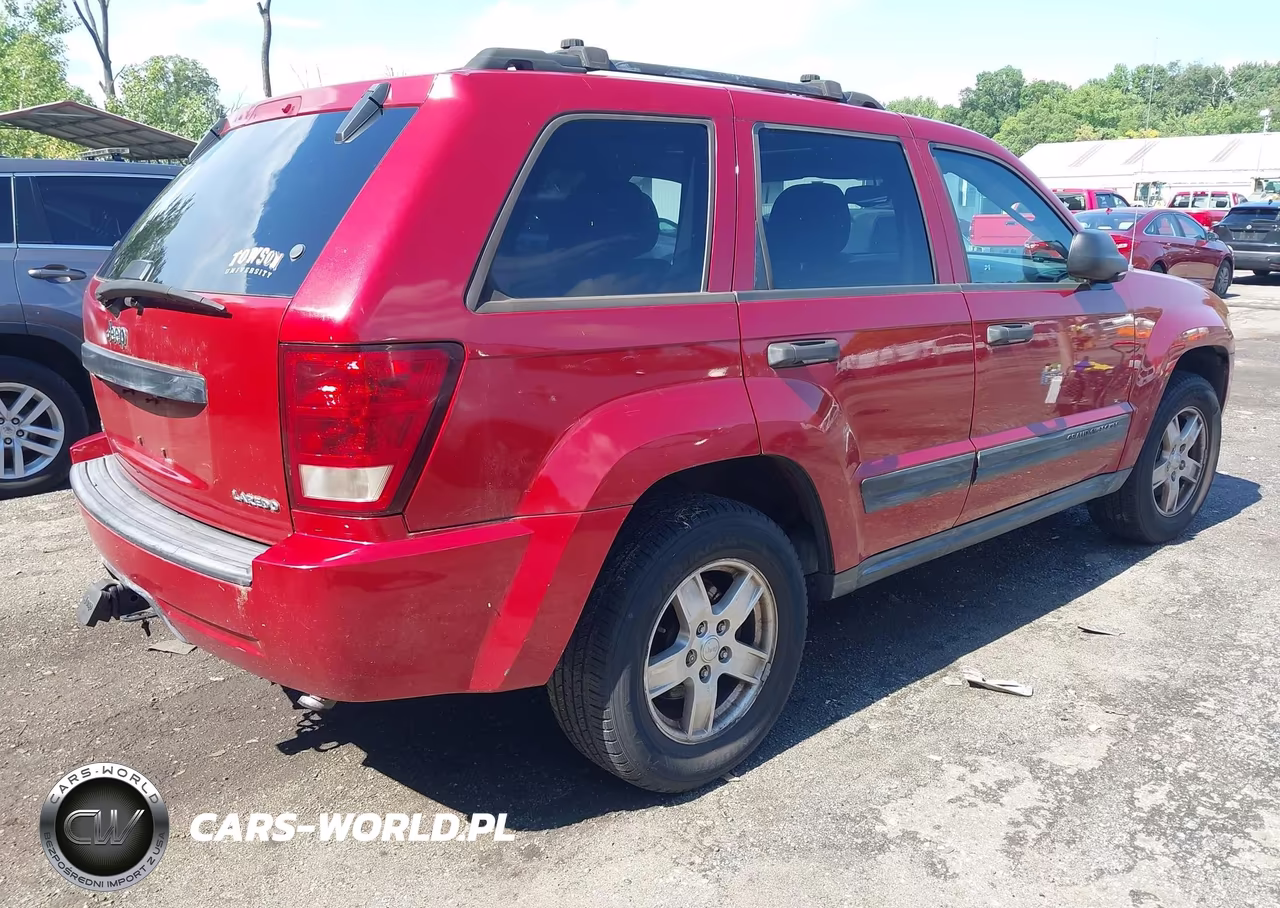 2005 Jeep Grand Cherokee Laredo VIN:1J4GR48K55C630758 - 4