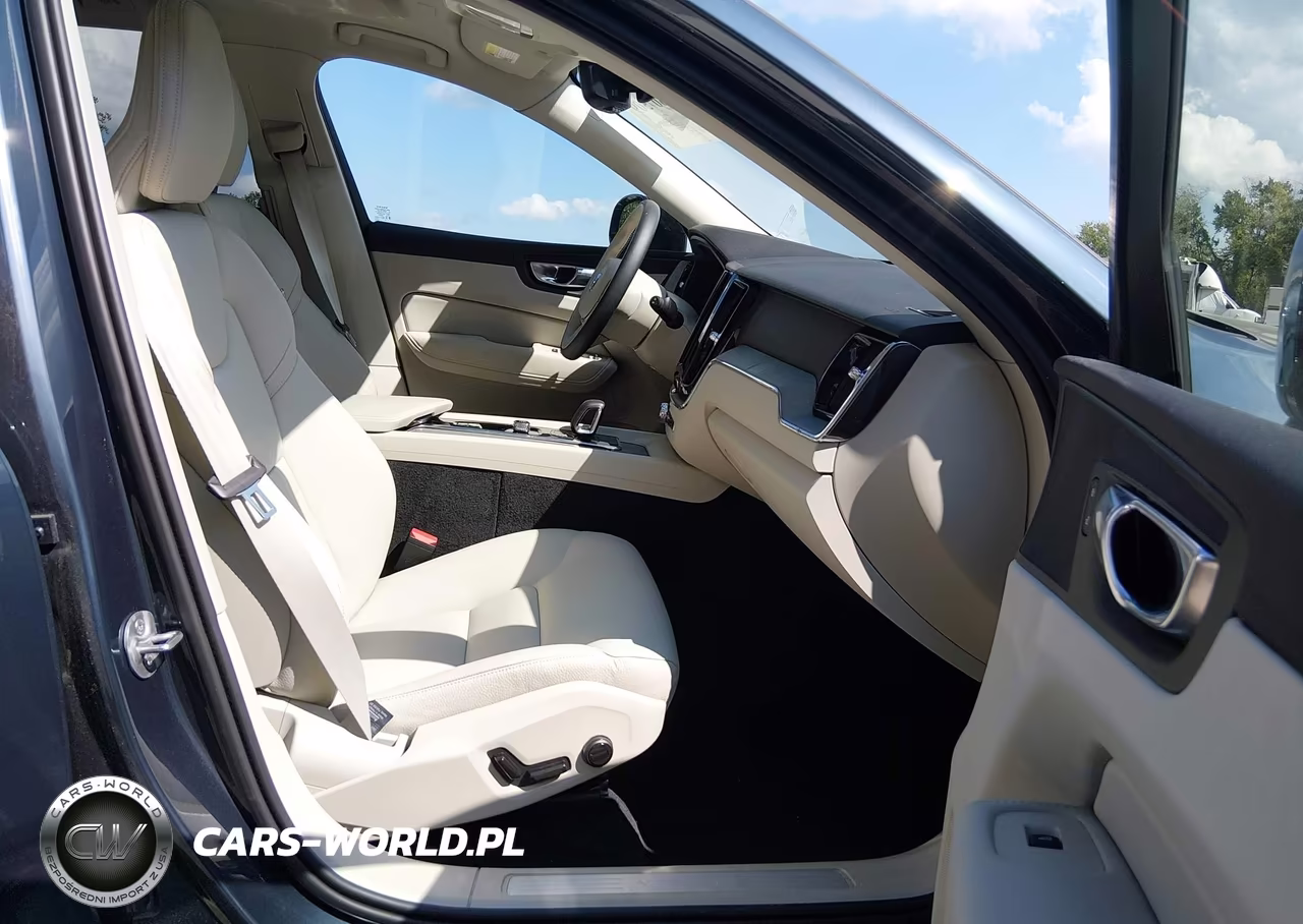 2025 Volvo Xc60 B5 Plus VIN:YV4M12RC4S1039563 - 5