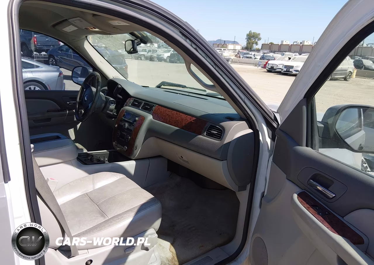 2008 Chevrolet Suburban 1500 Lt VIN:3GNFC16058G110586 - 5
