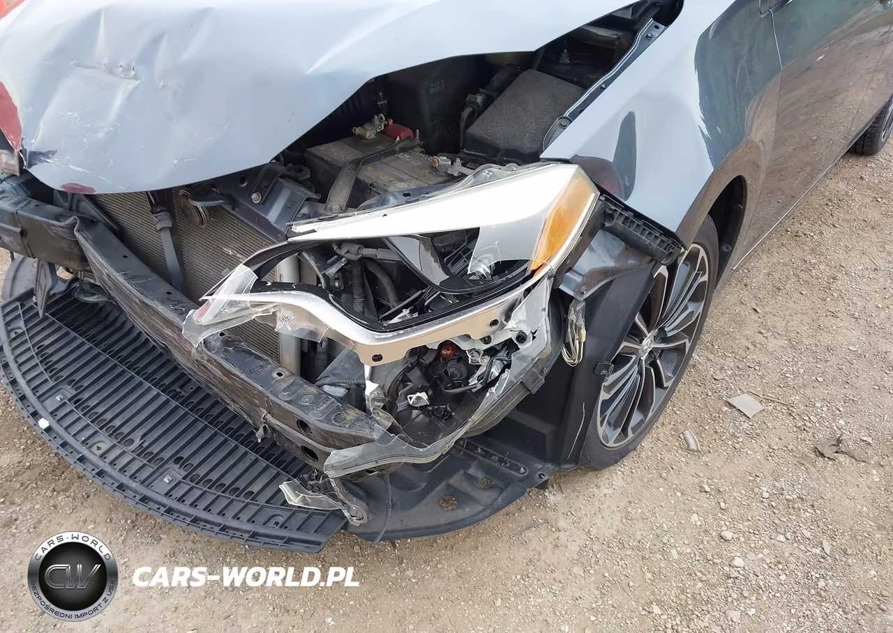 2015 Toyota Corolla S Plus VIN:2T1BURHE8FC470079 - 17