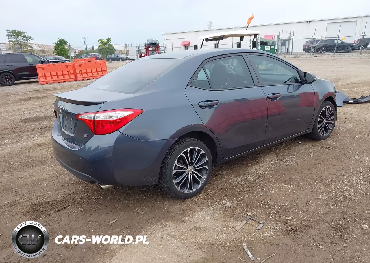 2015 Toyota Corolla S Plus VIN:2T1BURHE8FC470079 - 4