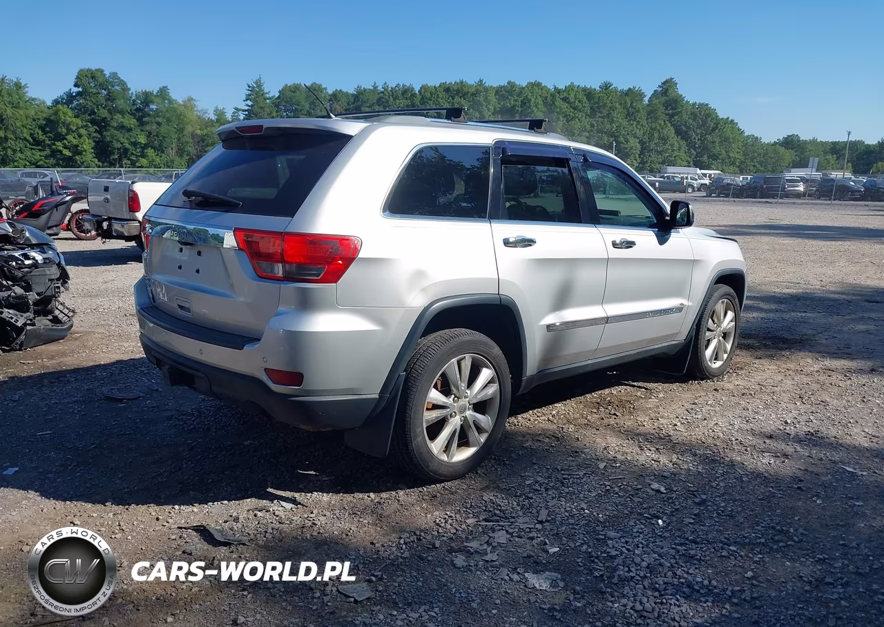 2012 Jeep Grand Cherokee Laredo VIN:1C4RJFAG0CC345308 - 4