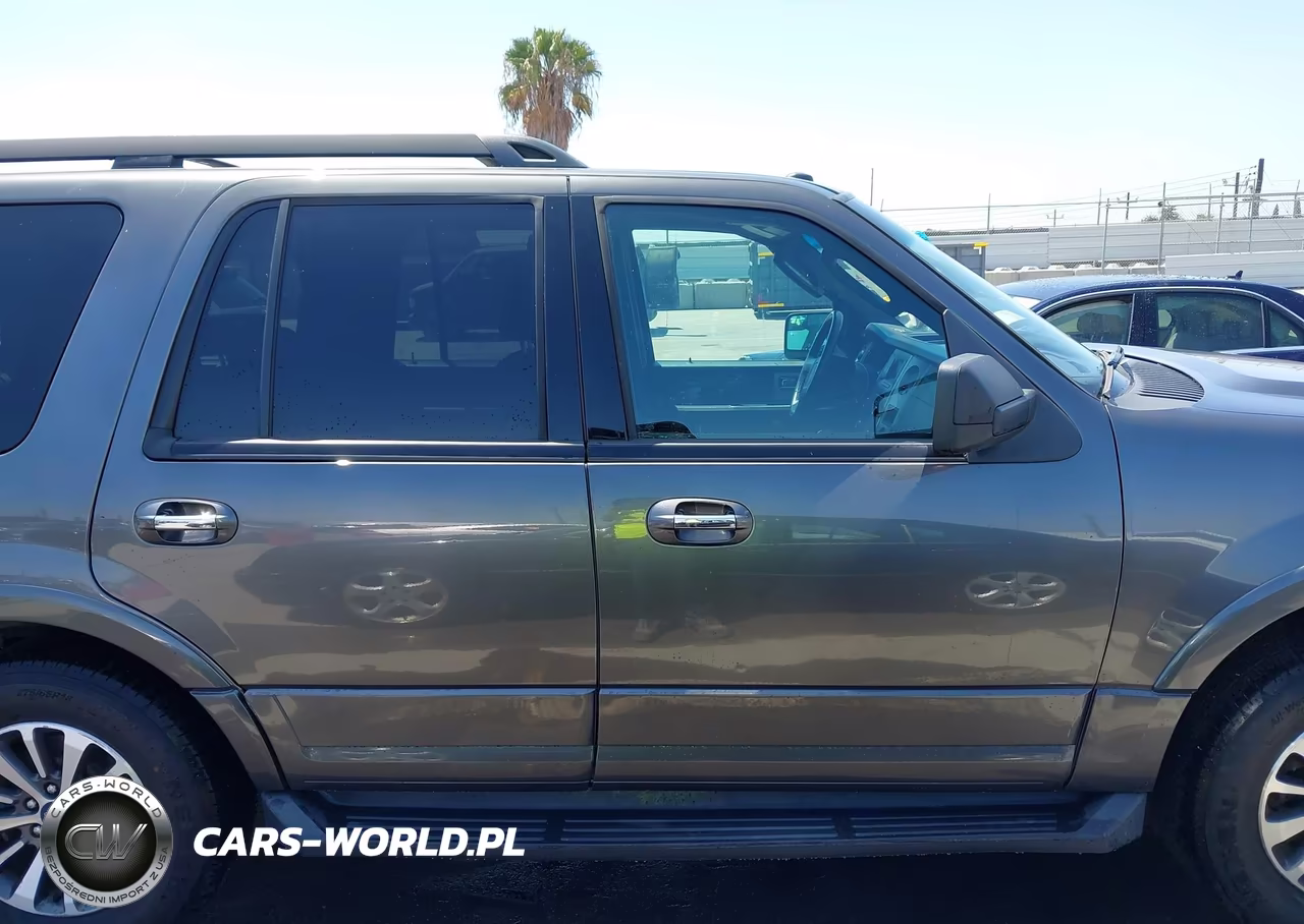 2015 Ford Expedition Xlt VIN:1FMJU1HTXFEF34014 - 13