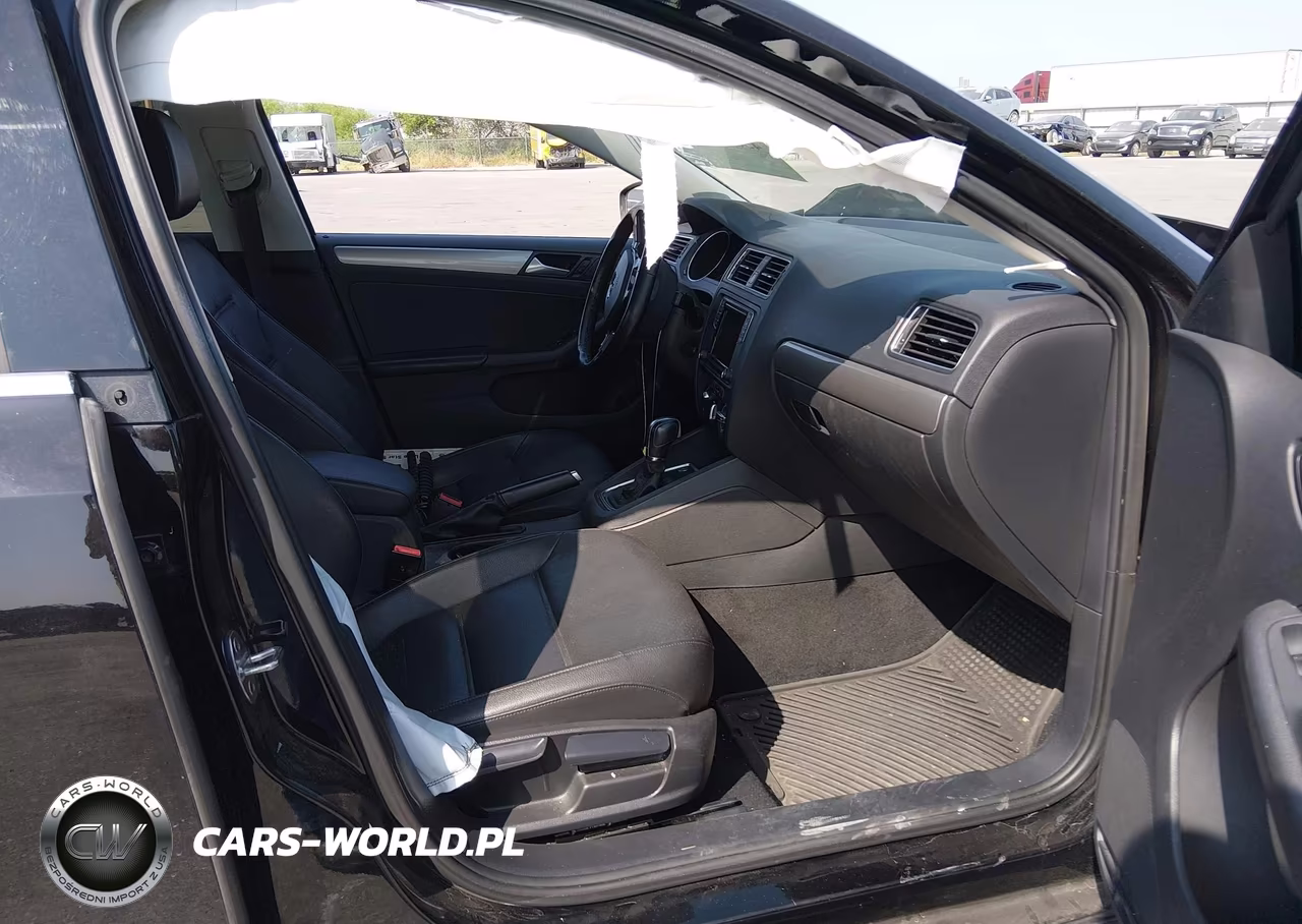 2018 Volkswagen Jetta 1.4T Se-1.4T Wolfsburg Edition VIN:3VWDB7AJ8JM263912 - 5