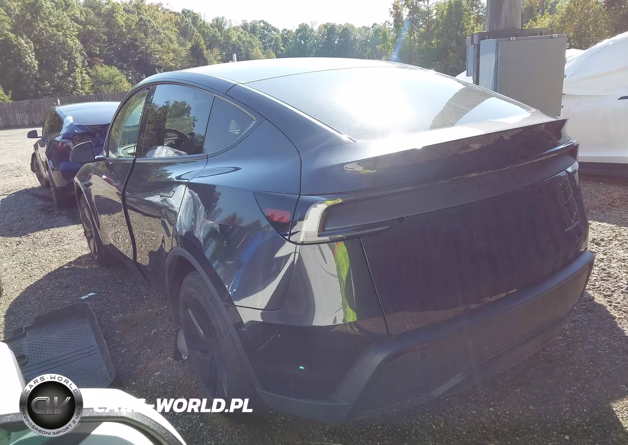 2026 Tesla Model Y All-Wheel Drive-Long Range Launch Series-Premium All-Wheel Drive VIN:7SAYGDEE9TF369829 - 3
