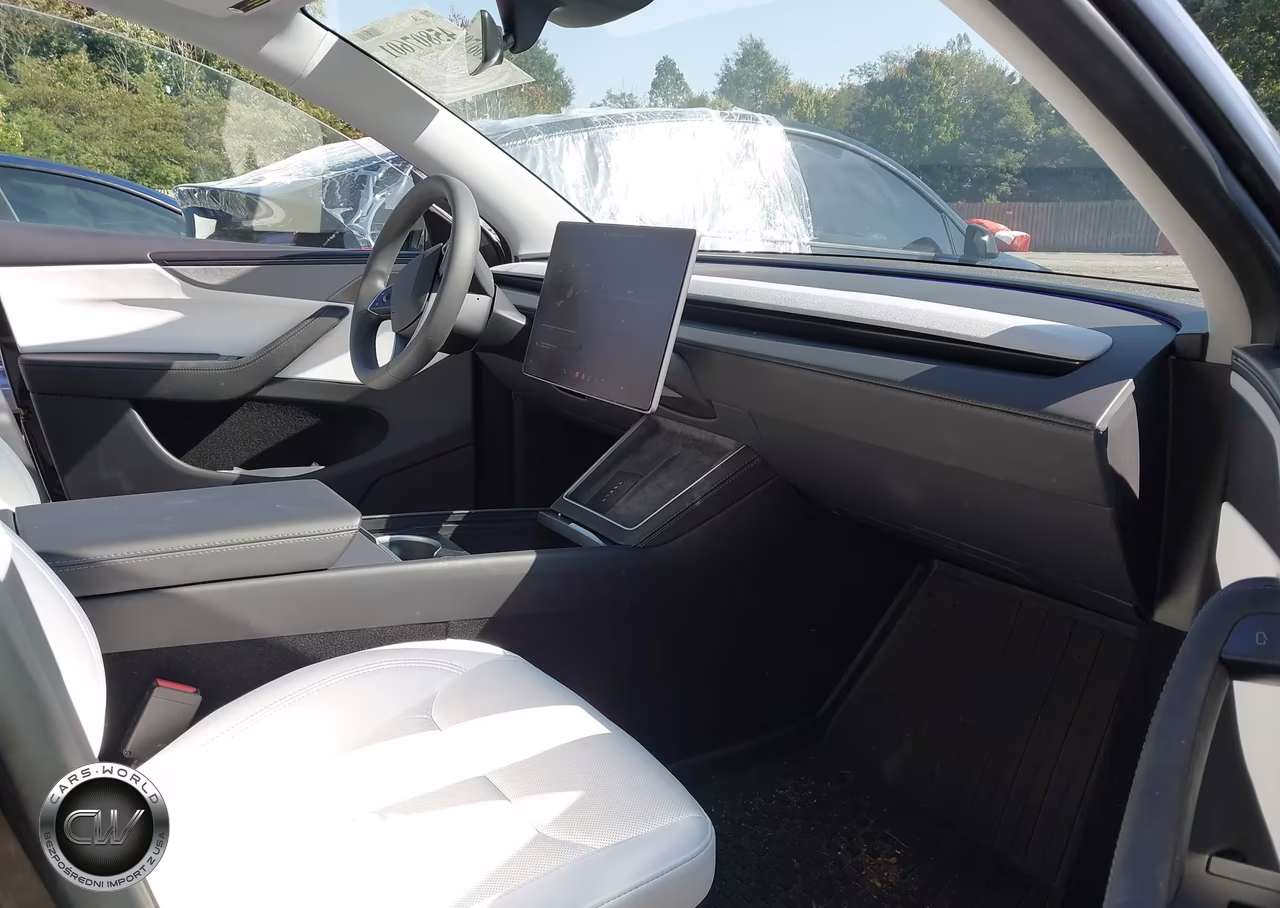2026 Tesla Model Y All-Wheel Drive-Long Range Launch Series-Premium All-Wheel Drive VIN:7SAYGDEE9TF369829 - 5